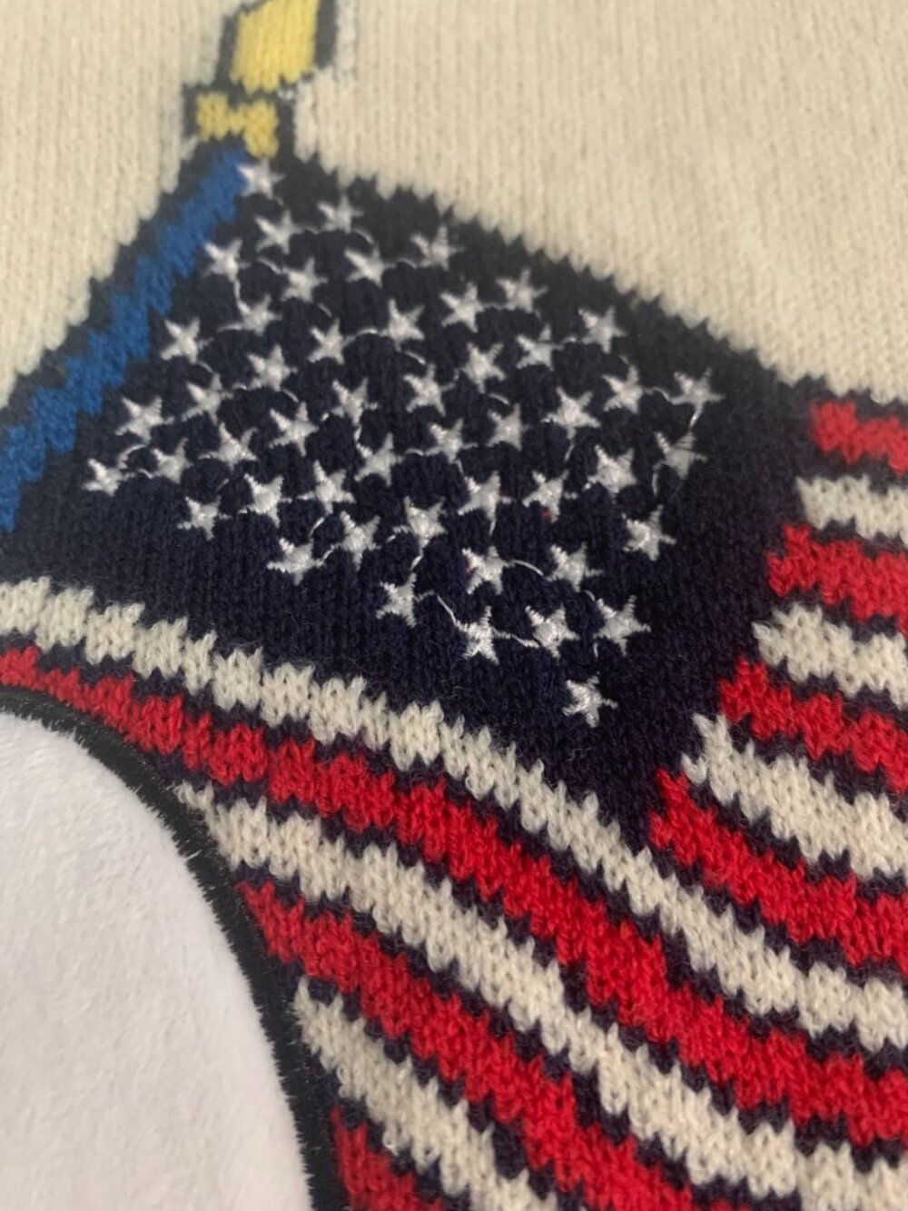 NWT Snoopy Flag Sweater Large USA - Picture 7 of 10